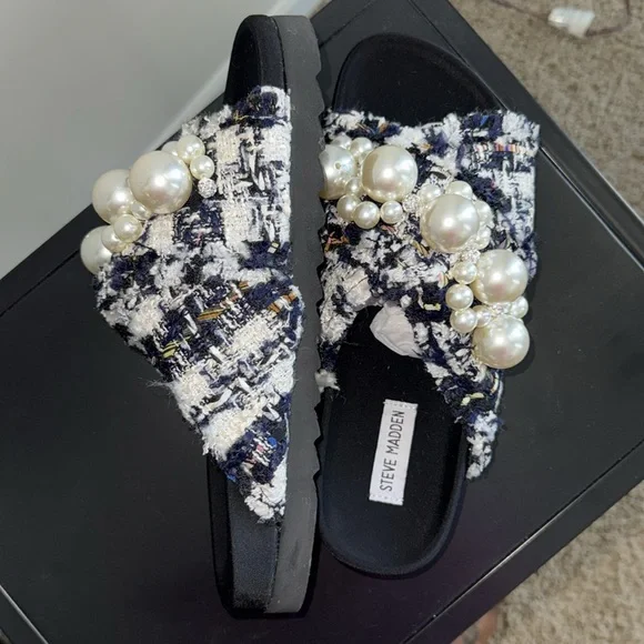 STEVE MADDEN ~ SANDALS - Picture 5 of 6